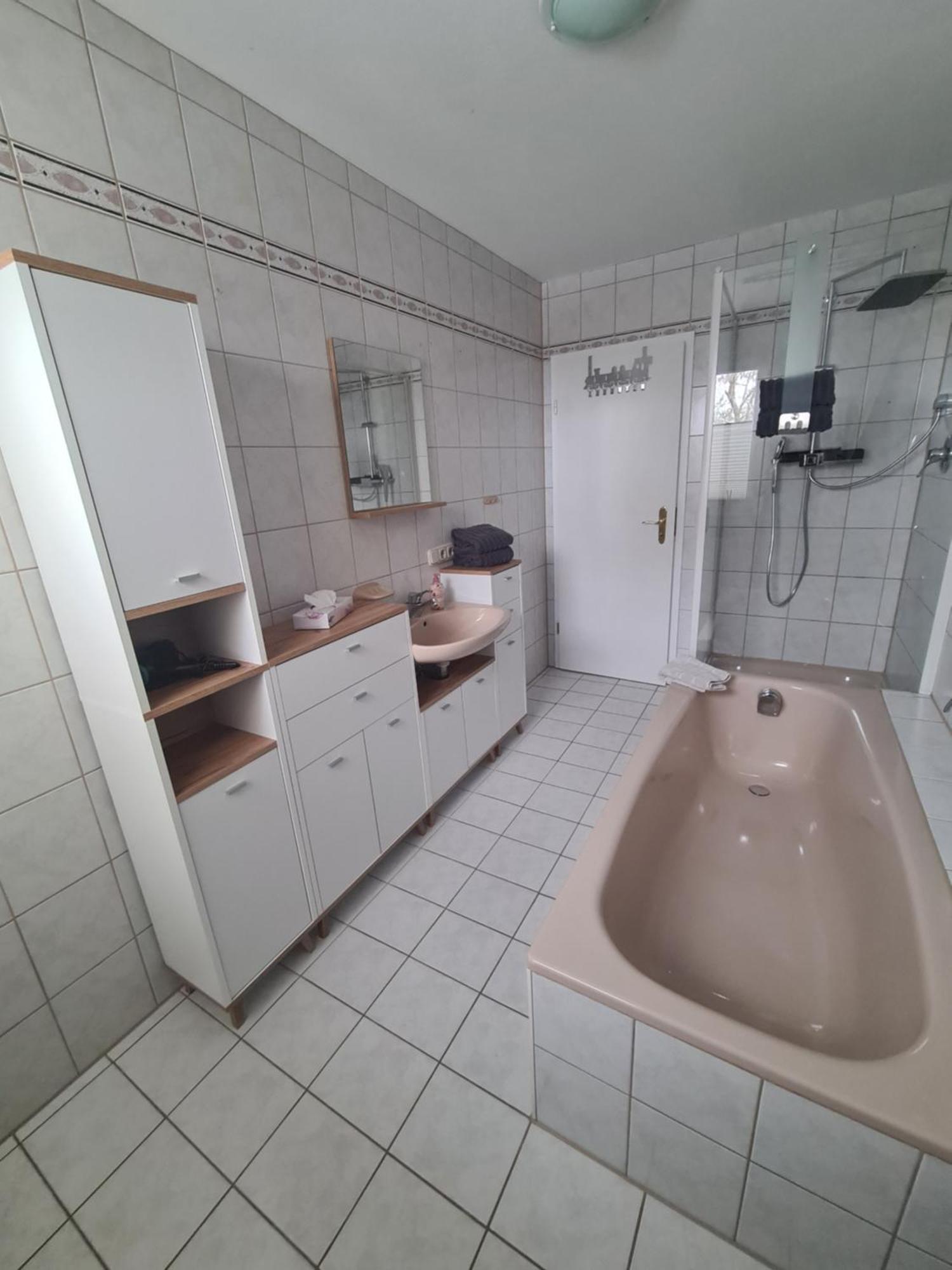 Monteurwohnung Бад Нойщат ан дер Зале Екстериор снимка